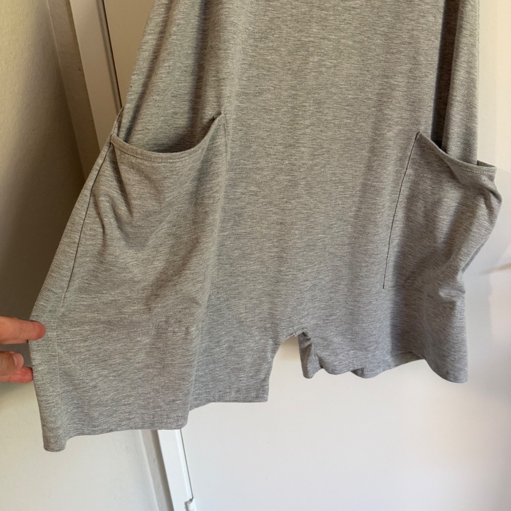 Heather Gray Sleeveless Harem Romper with Pockets and Adjustable Straps - Picture 5 of 6
